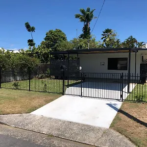 The Red Sparrow 2 Holiday home Cairns